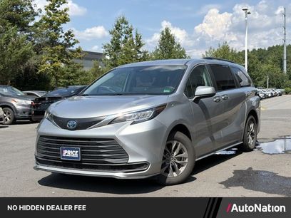 Used 2022 Toyota Sienna LE