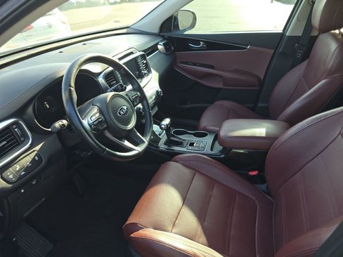 Used 2017 Kia Sorento SX image 13