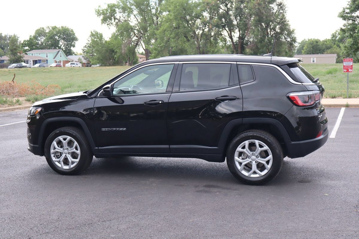 Used 2024 Jeep Compass Sport AWD/4WD image 8