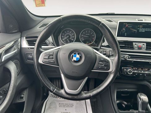 Used 2017 BMW X1 xDrive28i AWD/4WD image 12