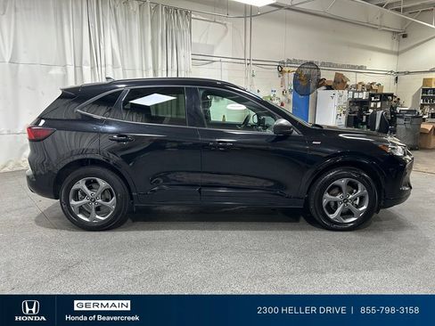 Used 2024 Ford Escape ST-Line AWD/4WD image 9