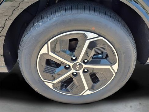 New 2025 Kia Niro SX image 20