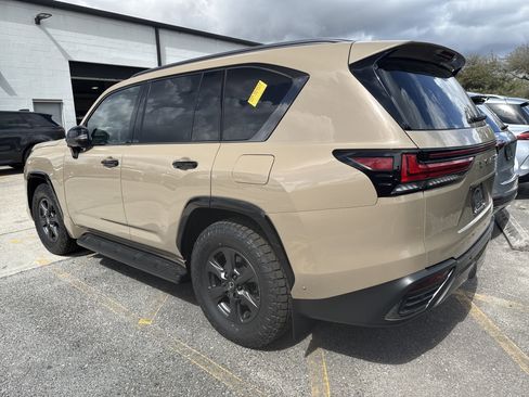 New 2026 Lexus LX 700h Overtrail image 4