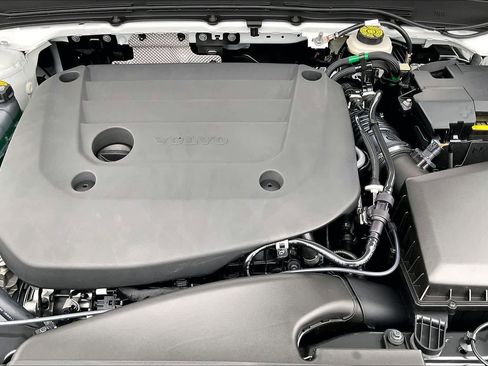 New 2026 Volvo XC40 B5 Plus w/ Protection Package Premier image 13