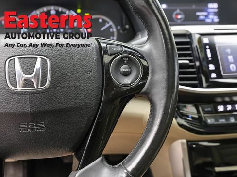 Used 2017 Honda Accord EX-L image 17