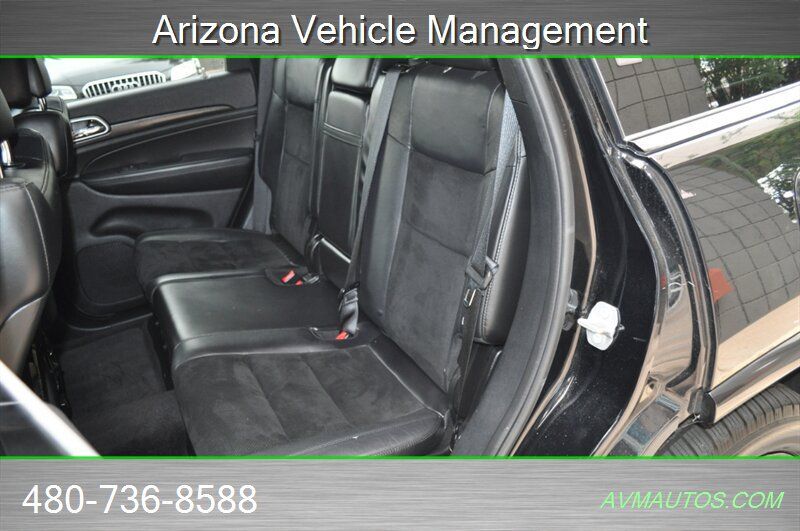 Used 2017 Jeep Grand Cherokee Altitude RWD image 25