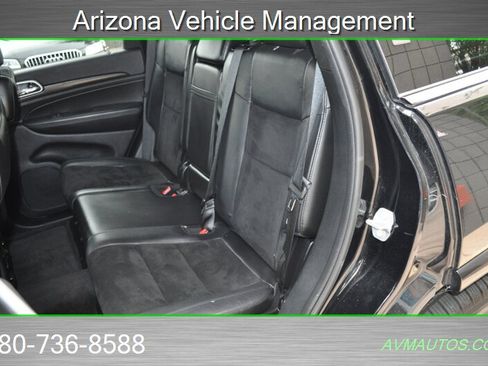 Used 2017 Jeep Grand Cherokee Altitude RWD image 25