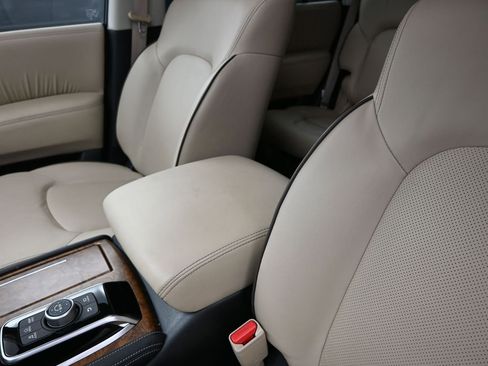 Used 2024 Nissan Armada SL w/ Captain's Chairs Package image 14