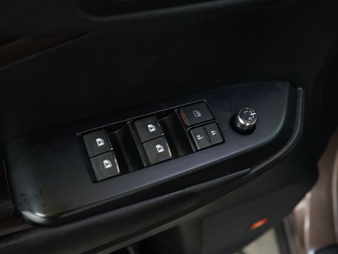 Used 2017 Toyota Highlander Limited AWD/4WD image 20