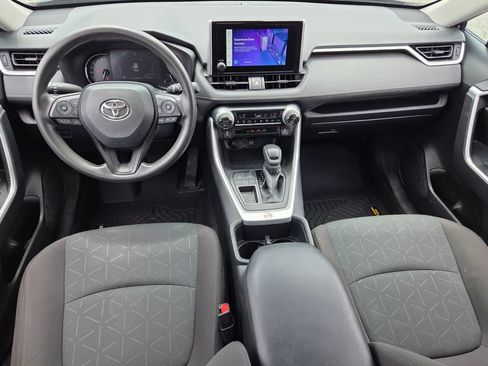Used 2024 Toyota RAV4 XLE FWD image 7