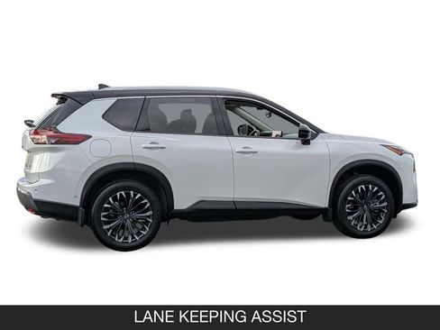 Certified 2025 Nissan Rogue SL w/ Tech Package FWD image 6