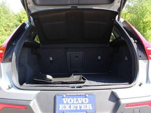 Certified 2024 Volvo XC40 B5 Ultimate w/ Climate Package AWD/4WD image 20