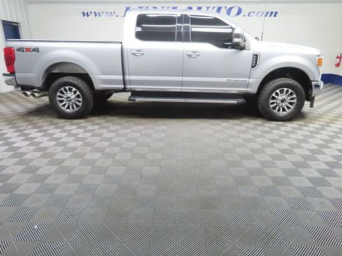 Used 2021 Ford F250 Lariat w/ Lariat Value Package AWD/4WD image 2