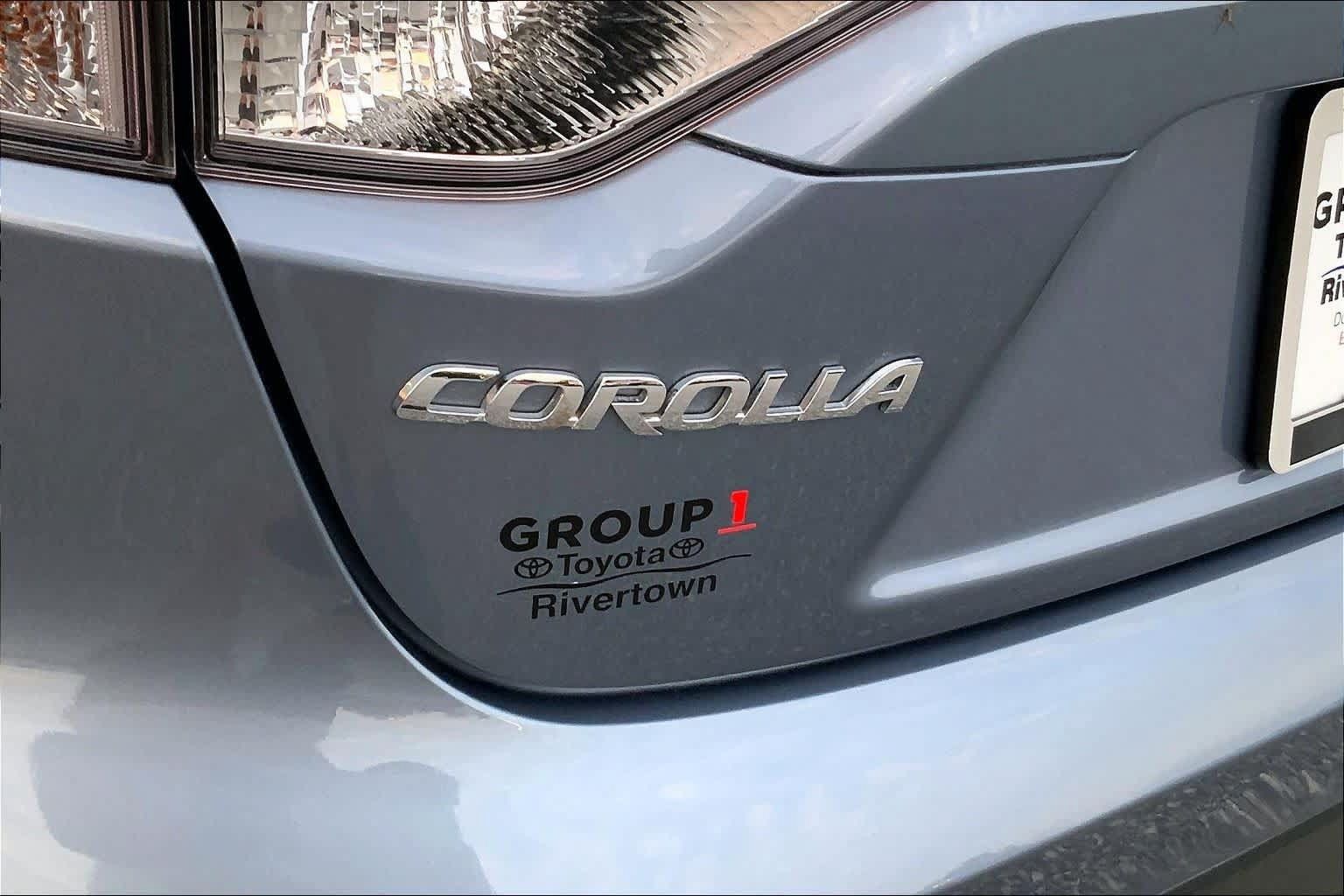 Used 2025 Toyota Corolla LE FWD image 28