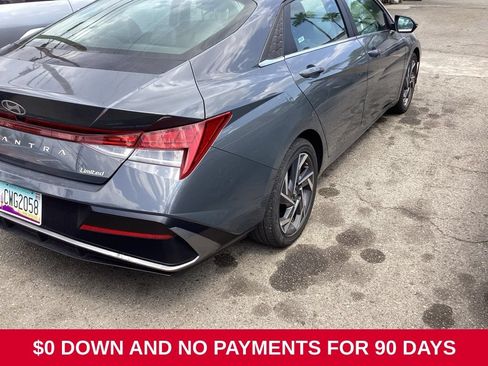 Used 2025 Hyundai Elantra Limited FWD image 7