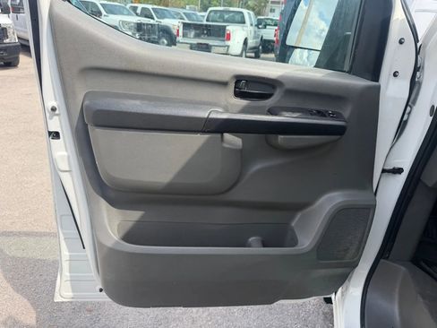 Used 2021 Nissan NV 2500 SV image 12