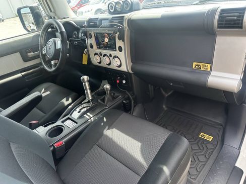 Used 2008 Toyota FJ Cruiser 4WD image 13