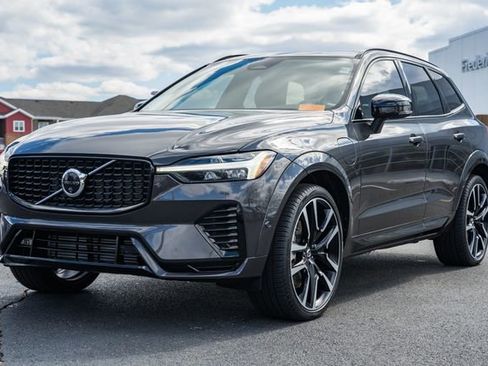 Certified 2024 Volvo XC60 T8 Ultimate w/ Protection Package Premier image 3