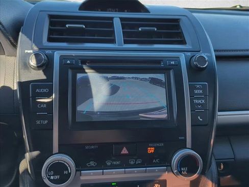 Used 2014 Toyota Camry SE image 20