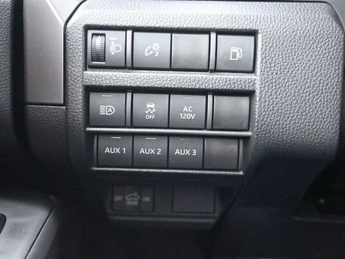Used 2025 Toyota Tacoma TRD Sport w/ TRD Sport Upgrade Package AWD/4WD image 25