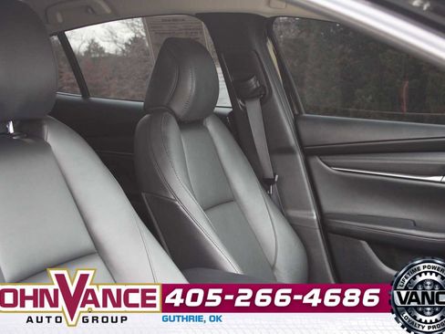 Used 2024 MAZDA MAZDA3 s image 15