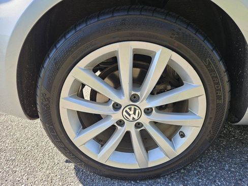 Used 2015 Volkswagen Eos Komfort image 28