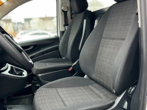 Used 2018 Mercedes-Benz Metris image 23