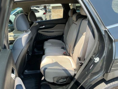 Used 2022 Hyundai Santa Fe SEL FWD image 9