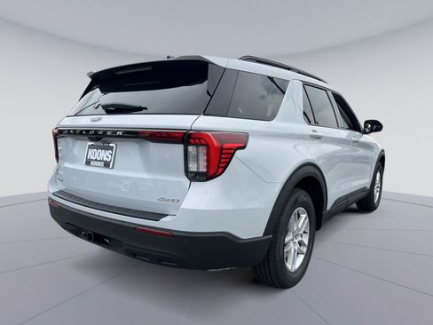 New 2026 Ford Explorer Active AWD/4WD image 7