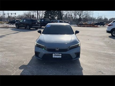 Used 2022 Honda Civic Sport image 3