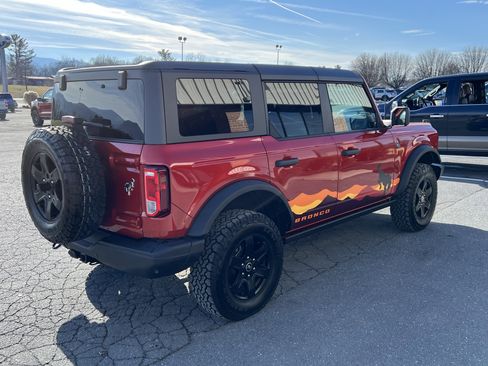 Used 2024 Ford Bronco Black Diamond image 6