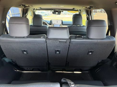 Used 2024 Lexus LX 600 4WD w/ Appearance Package image 17