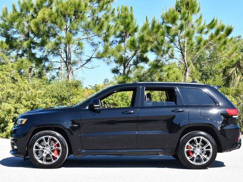 Used 2018 Jeep Grand Cherokee SRT AWD/4WD image 26