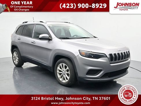 Used 2020 Jeep Cherokee Latitude FWD image 1