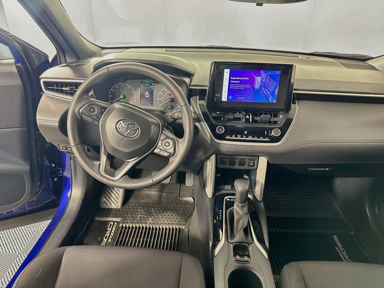 Used 2024 Toyota Corolla Cross AWD Hybrid image 21