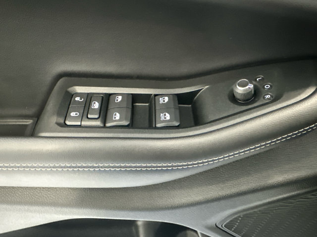 Used 2024 Jeep Grand Cherokee Altitude AWD/4WD image 25
