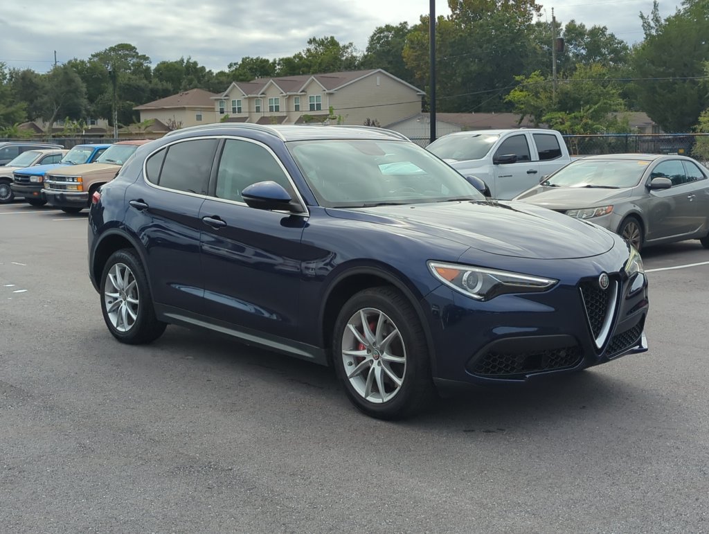Used 2018 Alfa Romeo Stelvio Ti AWD/4WD image 9