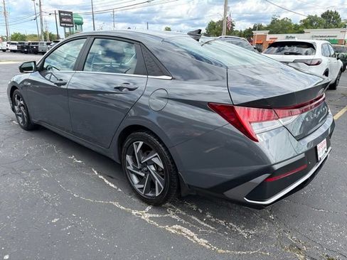 Used 2024 Hyundai Elantra Limited FWD image 4
