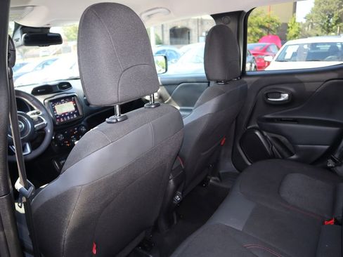 Used 2023 Jeep Renegade Trailhawk image 15