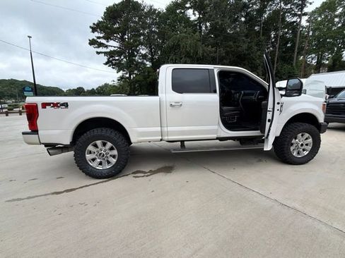 Used 2017 Ford F250 Platinum w/ Platinum Ultimate Package AWD/4WD image 4