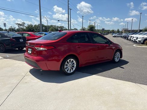 Used 2021 Toyota Corolla LE w/ LE Convenience Package FWD image 5