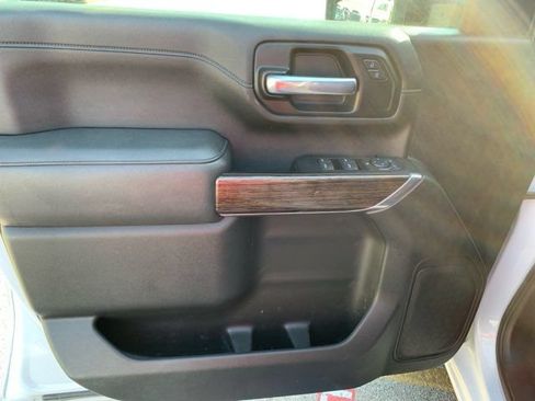 Used 2021 GMC Sierra 2500 SLE w/ SLE Value Package; AWD/4WD image 14