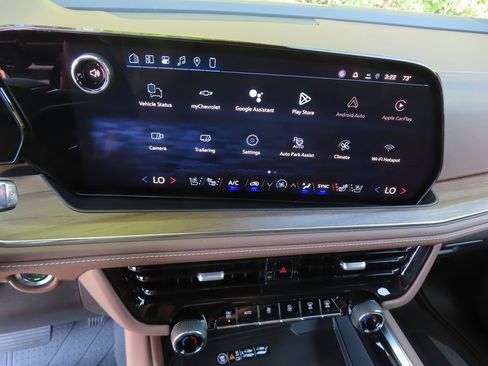 New 2026 Chevrolet Suburban High Country image 5