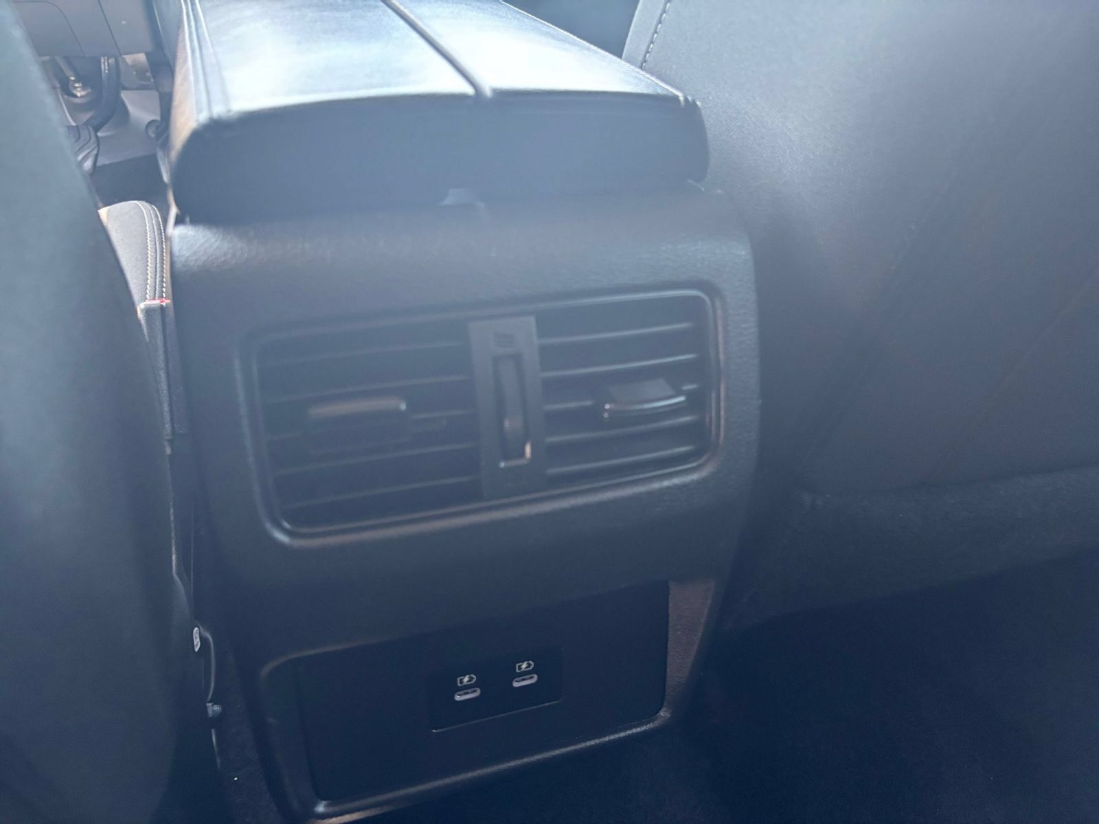 Used 2025 Nissan Rogue SV AWD/4WD image 24