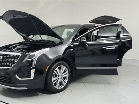 Certified 2024 Cadillac XT5 Premium Luxury w/ LPO, Floor Liner Package image 9