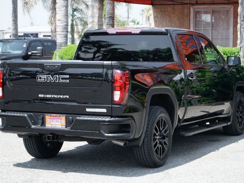 Used 2023 GMC Sierra 1500 Elevation w/ LPO, Elevation Black Package image 9
