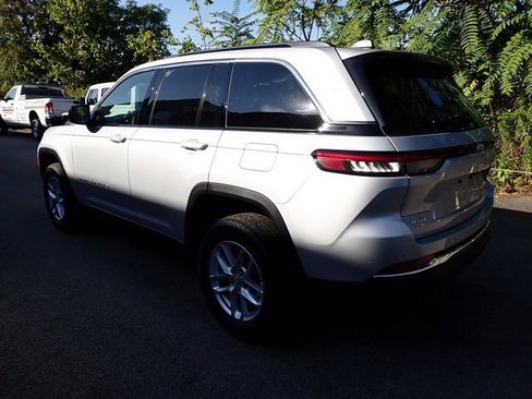New 2025 Jeep Grand Cherokee Laredo X image 2