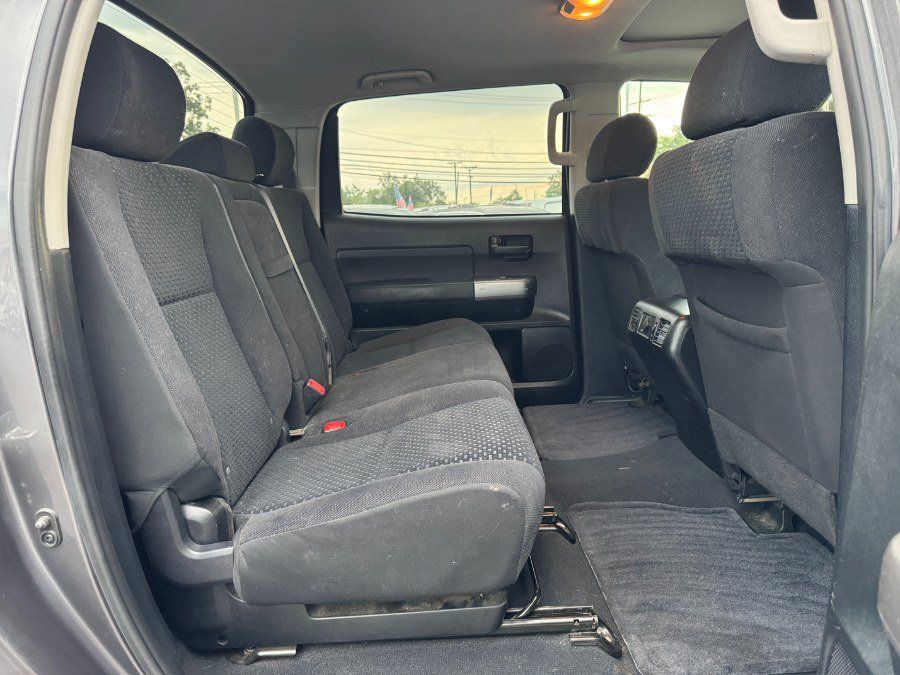 Used 2012 Toyota Tundra 4x4 CrewMax image 17