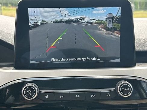 Used 2021 Ford Escape SEL w/ Technology Package FWD image 15