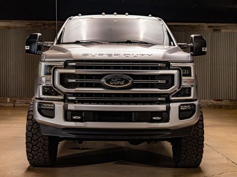 Used 2022 Ford F350 Platinum w/ FX4 Off-Road Package image 2